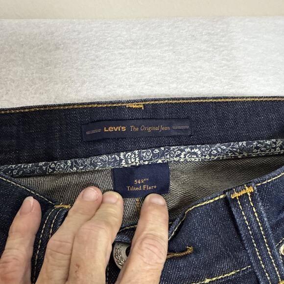 Levi 542 tilted flare jeans 4M - Picture 4 of 10